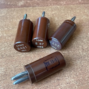 Rare 1950s. Large size radio crystals 4pc. quartz crystal