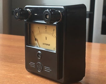 1960 Voltmeter Laboratory Vintage Analog meters Bakelite case Electronic gadget Steampunk parts Industrial tools Measuring instrument USSR