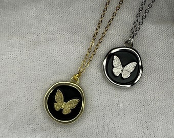 Collar de mariposa