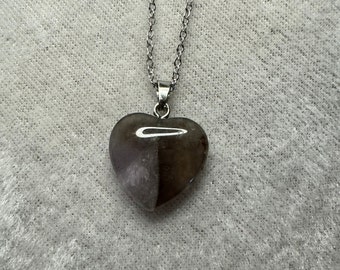 Collar de corazón de amatista