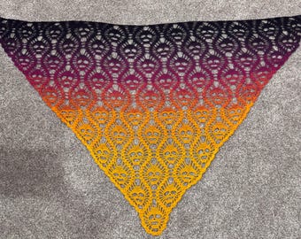 Chal de ganchillo hecho a mano estilo gótico de Halloween "Almas Perdidas" multicolor