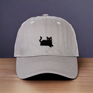 Black Cat Dad Hat Embroidered Baseball Cap Adjustable Cotton Twill Perfect for Cat Moms & Dads, Unique Pet Lover Gift Gris