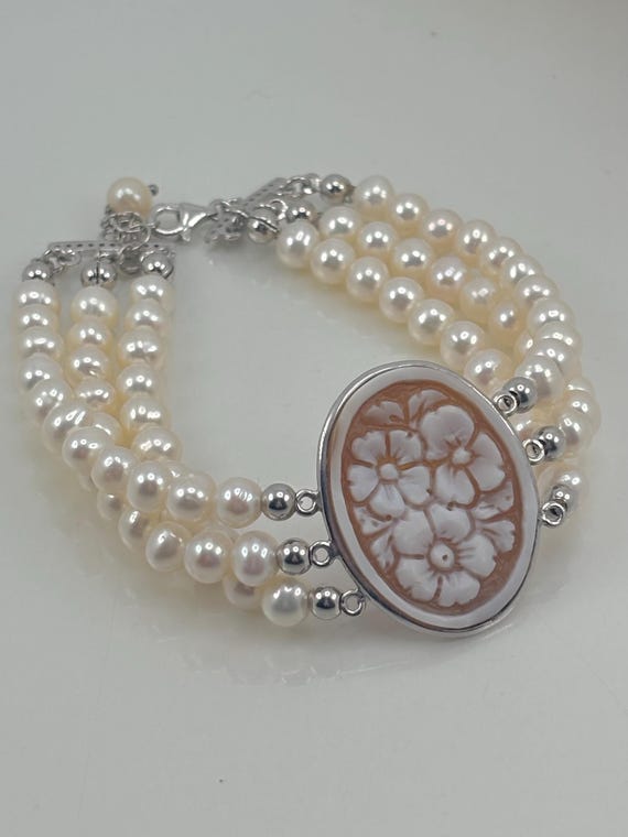 3-strand bracelet with PEARLS, floral CAMEO engraved on a Madagascan cassis shell mounted in 925 SILVER and zircons