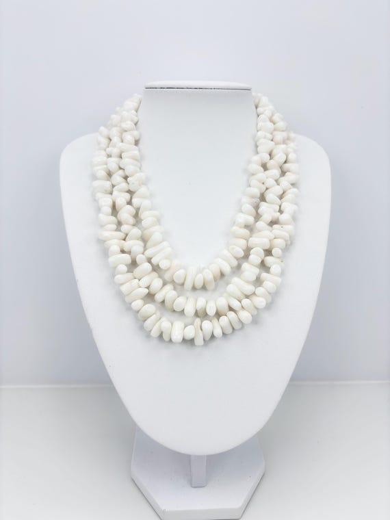 3-strand necklace in natural white/pink CORAL from the Pacific Ocean with 925 SILVER clasp