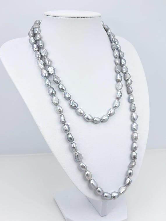 Multi-wearable Chanel style freshwater cultured pearl necklace