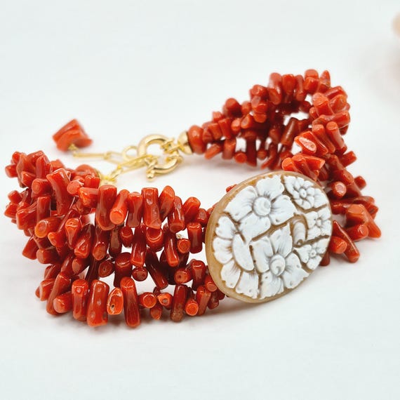 Mediterranean coral bracelet, hand-engraved cameo, 925 gold-plated silver, Italian craftsmanship