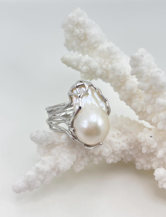 Ring with cultured freshwater BAROQUE PEARL and 925 SILVER setting