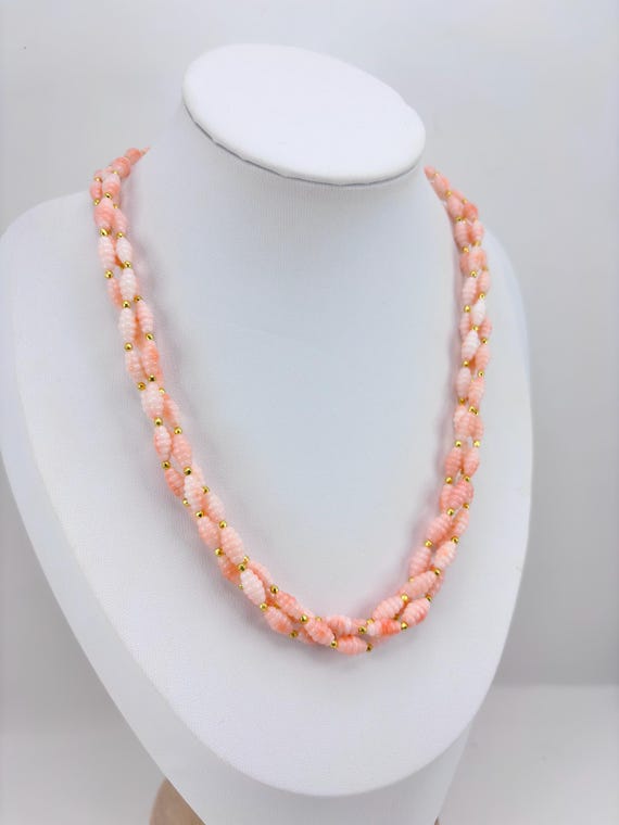 3-strand necklace in engraved PINK CORAL, sourced from Asian seas and with a gold-plated 925 SILVER clasp.