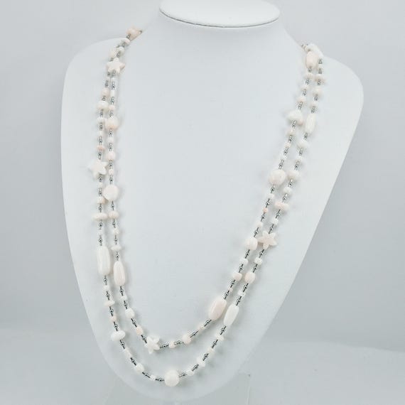 Chanel style necklace in white/pink coral and hematite, coral from the Pacific Sea and handcrafted.