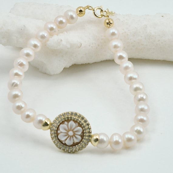 Floral cameo bracelet, freshwater cultured pearls, gold-plated 925 silver, zirconia, Italian craftsmanship