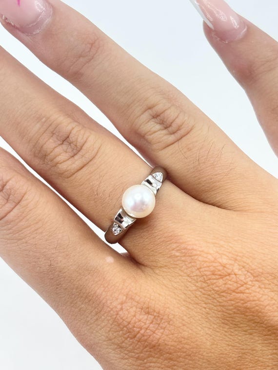 Ring with cultured freshwater PEARL and 925 SILVER setting