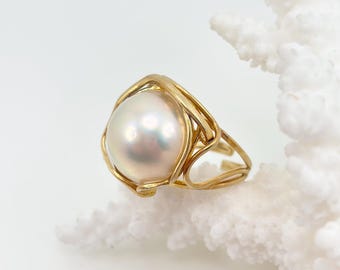 Anello regolabile con PERLA Mabe e montatura in ARGENTO 925 placcato oro