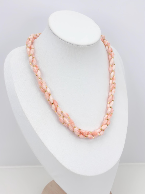 3-strand necklace in engraved PINK CORAL, sourced from Asian seas and with a gold-plated 925 SILVER clasp.