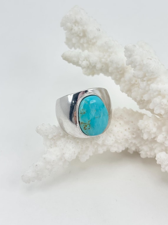 Adjustable ring with natural shape of stabilized TURQUOISE, handcrafted and mounted in 925 SILVER