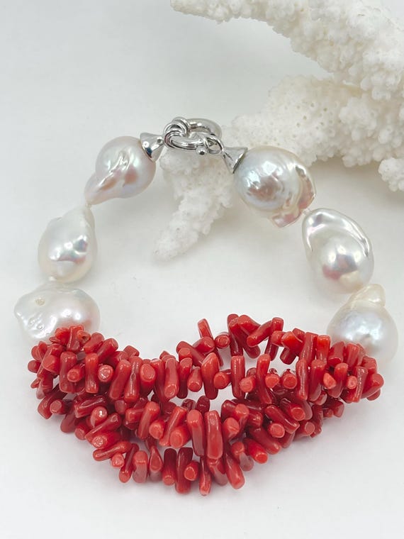 Bracelet with baroque pearls and natural red coral from the Mediterranean Sea, 925 silver, Italian craftsmanship