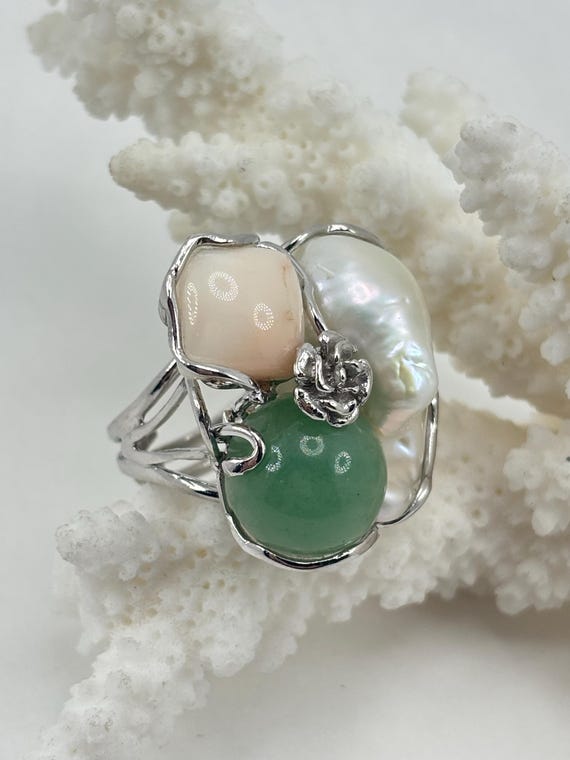 Multi-stone ring with cultured freshwater baroque PEARL, natural JADE stone and pink CORAL with 925 silver setting