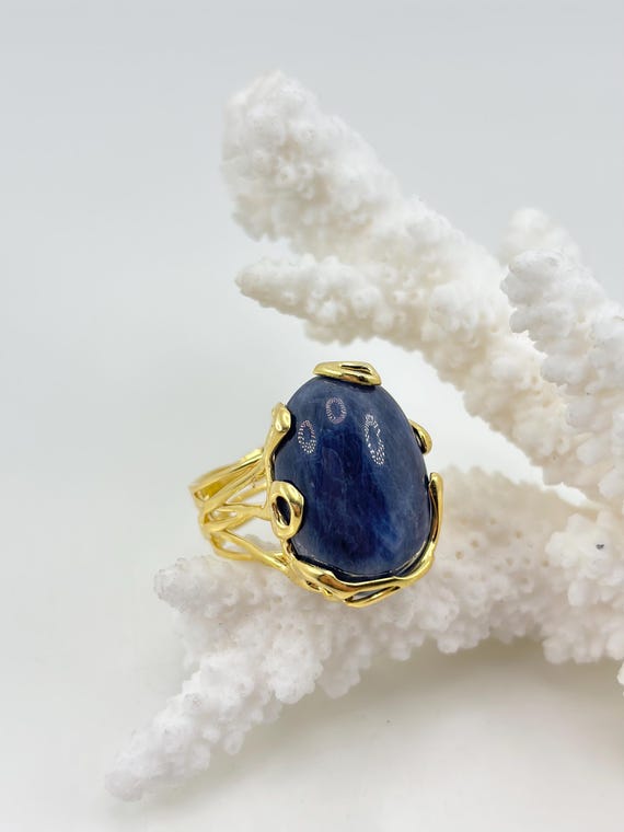 Ring with natural BLUE KYANITE cabochon and 925 SILVER setting