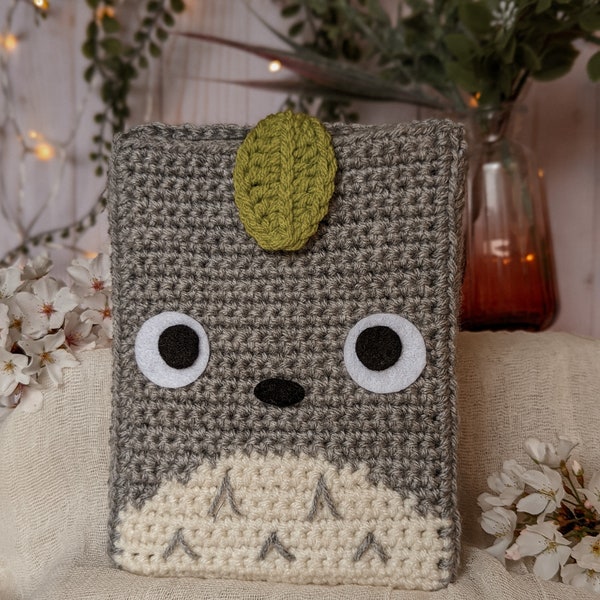 Totoro Kindle Sleeve, Kindle Sleeve, Crochet Kindle Sleeve, Reader Gift, Bookish Gifts, Kindle cover, Kindle Accessories, Bookish Accessory