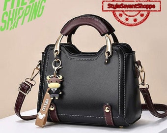 2024 Luxury Designer Shoulder Bag: Elegant Handbag with Monogram Print for Women's Fashion Statement