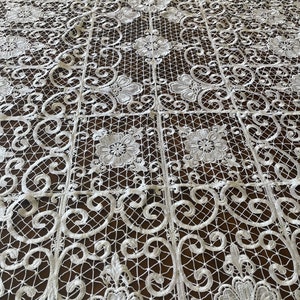 Venetian Lace TableCloth, discover elegance. zdjęcie 3