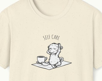 Camiseta Mono Self Care Unisex Softstyle | Linda camisa de mono | Café Té