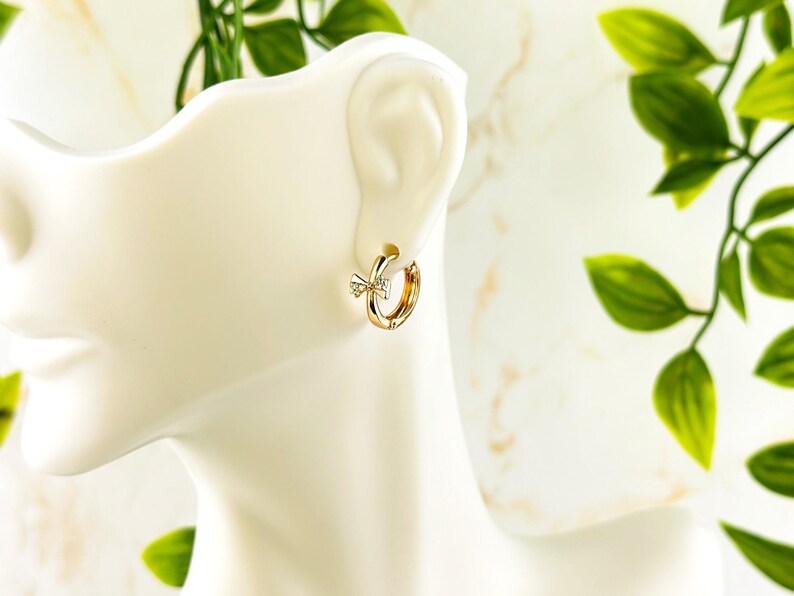 Cute Gold Hoop Earring for Sensitive Ear, Huggie Earring, Small Hoop
