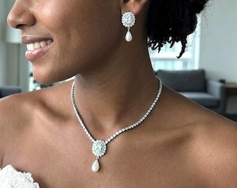 Gorgeous Bridal Jewelry Set Silver Necklace and Earring Set for Brides Platinum Plated Pearl Necklace Wedding Jewelry Set Gift for Her