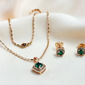 Dainty Emerald Green Necklace Earring Pendant Set with optional handwritten Message, Nontarnish Pendant Necklace, Jewelry Gift for Her