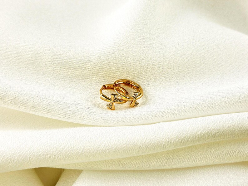 Cute Gold Hoop Earring for Sensitive Ear, Huggie Earring, Small Hoop