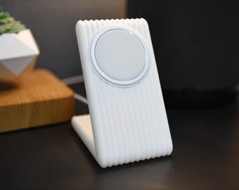 3D-Printed Ribbed MagSafe Charger Stand | Modern, Minimalist Design