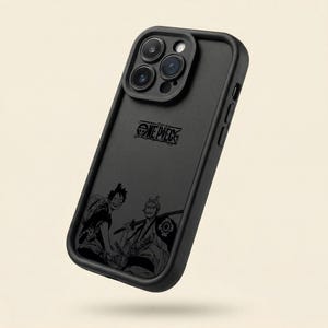 Funda para móvil de One Piece - Diseño vibrante de Luffy, Zoro y Roger