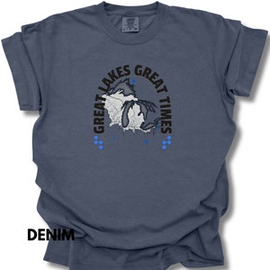 T-shirt Great Lakes Great Times, t-shirt carte graphique, t-shirt carte du Midwest, cadeau parfait pour les amateurs de plein air, chemise unisexe couleurs confortables