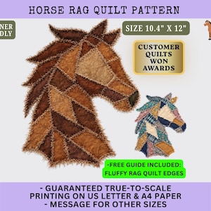Può includere: Un modello di trapunta a stracci con due disegni di teste di cavallo. Il design grande è marrone, quello piccolo è multicolore. Il testo include HORSE RAG QUILT PATTERN, BEGINNER FRIENDLY, SIZE 26,4 cm X 30,5 cm, CUSTOMER QUILTS WON AWARDS e FREE GUIDE INCLUDED.
