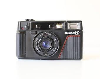 Nikon L35AF iso 1000 35mm film camera with databack - film tested and fully working Compact, Point and Shoot Gift idea, wedding