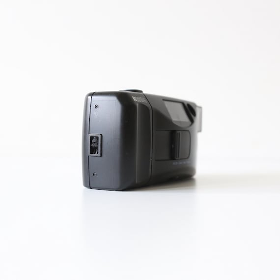 Ricoh L-20 avec 35 mm f/4,5, testé sur pellicule, entièrement