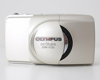 Olympus Infinity Stylus Epic 115 - Mju II Zoom 115 DELUXE Gold Filmkamera mit 38-115mm Objektivfilm, getestet und voll funktionsfähig