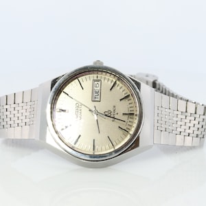 Seiko Superior Watch. SEIKO 4883-8000 Vintage 1970s SEIKO Day Date With Japanese and English Calendar.