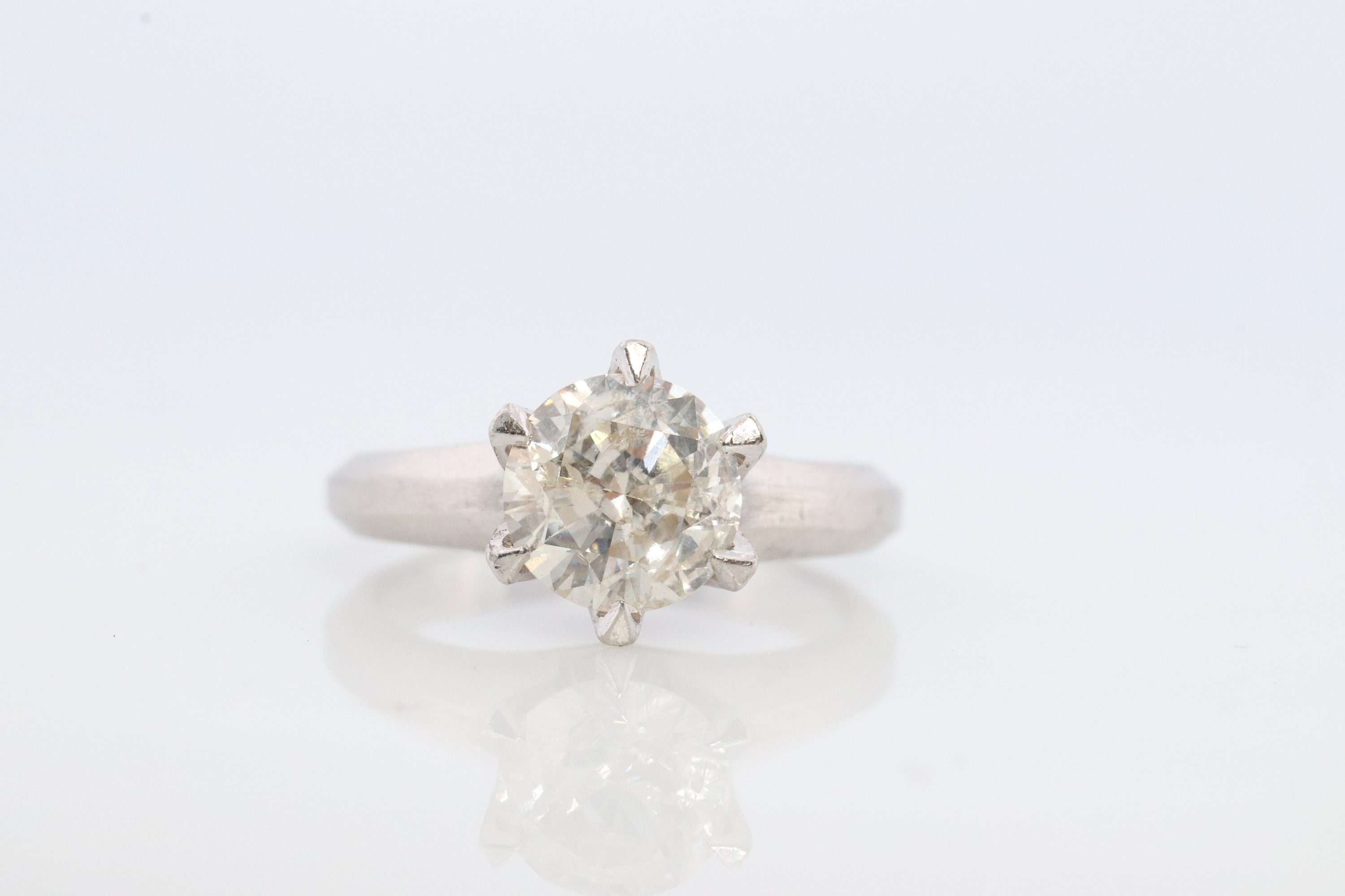 Diamond Ring. 1ct Diamond Solitaire Platinum Ring. PT850 Plat 