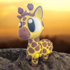 Articulated Giraffe: Fully Articulated 3D Printed Giraffe | Poseable Head | Stand or Lay Flat