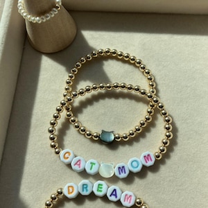 Cat owner custom name bracelet, Stacking Cat mom bracelet, Personalized bracelet for cat lover, Pet memorial gift, Handmade jewelry