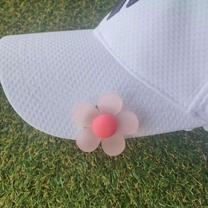 Pink Flower Golf Ball Marker with Magnetic Hat Clip Golf accessories for Ball position ball marker to gift for Golfer