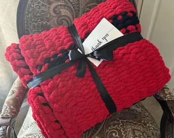 Handmade Chunky Knit Blanket, Soft Plush Throw, Custom Colors