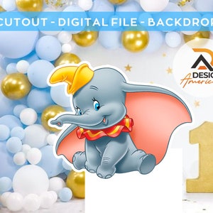 Puede incluir: Un recorte de un elefante gris con un sombrero amarillo y una bufanda roja y amarilla. El elefante está sentado sobre un fondo blanco con un número uno dorado en el fondo. El texto "DESIGN® America" está en la esquina superior derecha de la imagen.