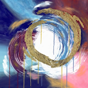 Puede incluir: Una pintura abstracta que presenta una pincelada circular central de pan de oro rodeada por capas arremolinadas de pintura azul profundo, magenta y blanca. Goteos verticales de pintura dorada, azul y roja se extienden hacia abajo.