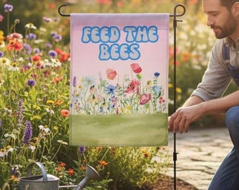 Vlag van wilde bloementuin Feed the Bees Gepersonaliseerd aanpasbaar housewarmingcadeau | 2-zijdige afdruk
