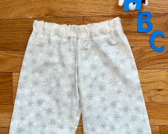 Hellgraue Baby Hose mit Schneeflocken Muster