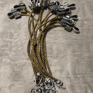 12 short tie cords 1 foot long.