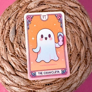 Carte de tarot fantôme avec sticker Chancleta, Loteria, cadeau cool d'Halloween, cadeau Abuela, autocollant vinyle Latinx, cadeaux latina, autocollants espagnols