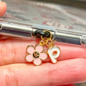 Flower Kindle Charm, Personalized USB-C Cover Charm, Kindle Accessories, Bookish Gifts, Phone Charm, Cute Tech Accessory, iPhone Dust Plug
