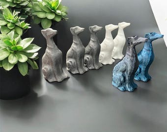 ミニチュアグレイハウンド犬の像/模型。1:6スケール（バービーと互換性